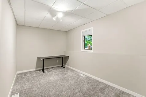 140 Dahlia Street Mahtomedi MN 55115
