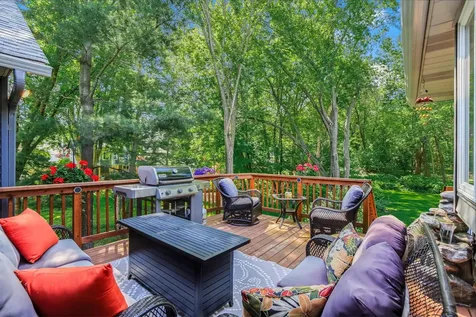 140 Dahlia Street Mahtomedi MN 55115