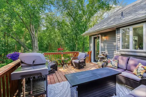 140 Dahlia Street Mahtomedi MN 55115