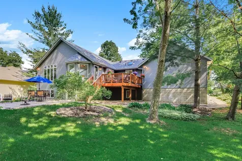 140 Dahlia Street Mahtomedi MN 55115