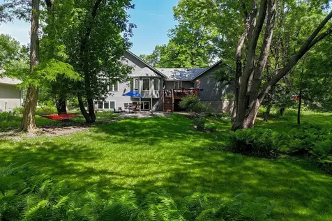 140 Dahlia Street Mahtomedi MN 55115
