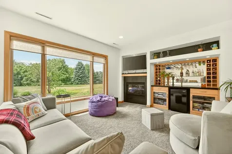 1900 Scenic Point Lane SW Rochester MN 55902