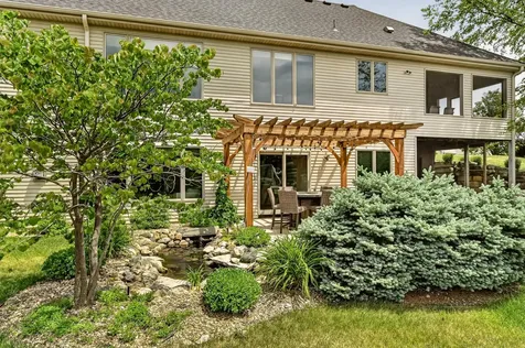 1900 Scenic Point Lane SW Rochester MN 55902