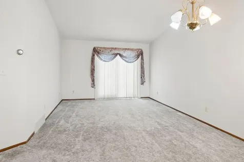 4765 10th Avenue S Fargo ND 58103