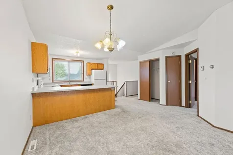 4765 10th Avenue S Fargo ND 58103