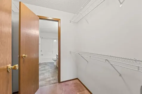 4765 10th Avenue S Fargo ND 58103