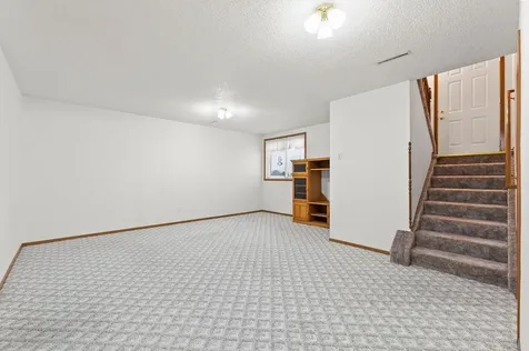 4765 10th Avenue S Fargo ND 58103