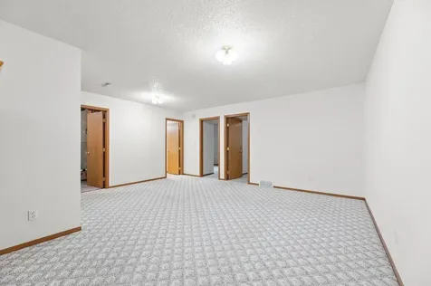 4765 10th Avenue S Fargo ND 58103