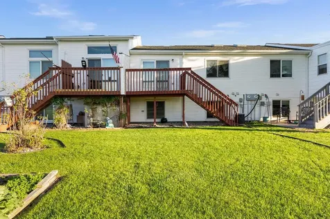 4765 10th Avenue S Fargo ND 58103