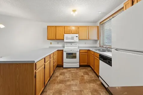 4765 10th Avenue S Fargo ND 58103