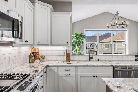 284 Primrose Path N Bayport MN 55003