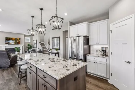284 Primrose Path N Bayport MN 55003