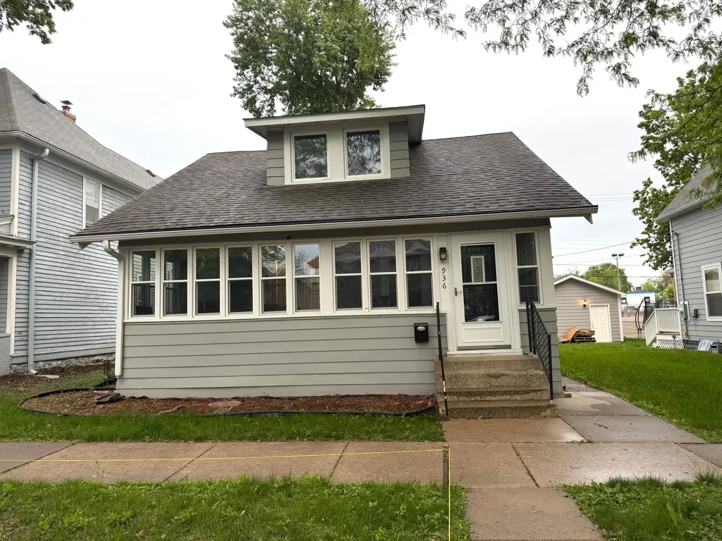 936 Sherburne Avenue Saint Paul MN 55104
