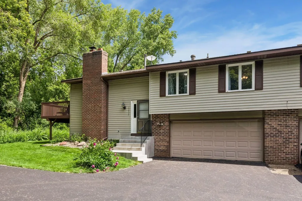 13927 Herald Court Apple Valley MN 55124