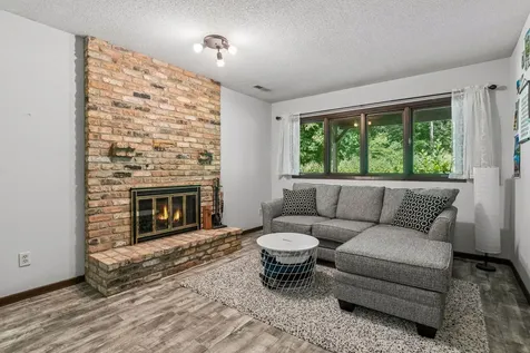 13927 Herald Court Apple Valley MN 55124