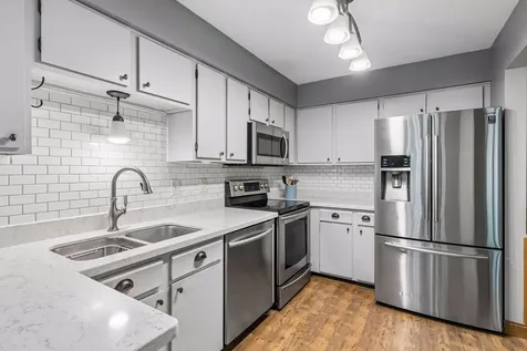 13927 Herald Court Apple Valley MN 55124