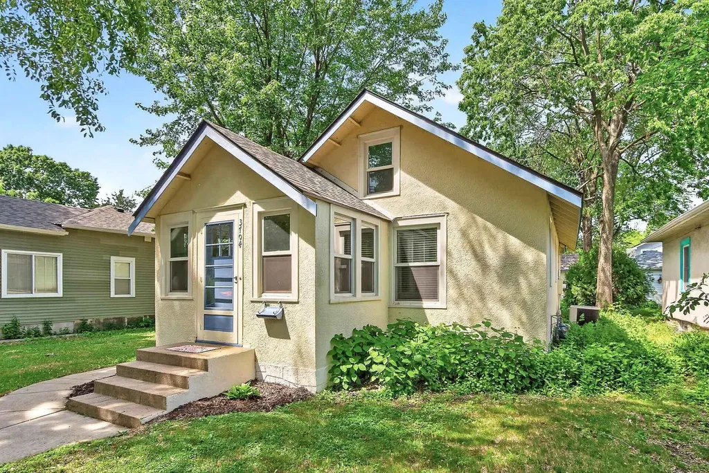 3704 38th Avenue S Minneapolis MN 55406