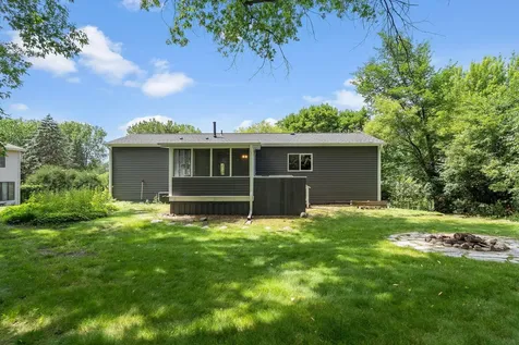 17700 Arrowhead Trail Minnetonka MN 55345