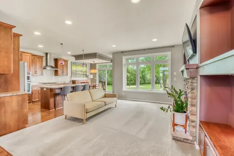 5831 Autumn Drive S Fargo ND 58104