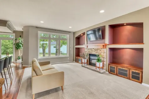 5831 Autumn Drive S Fargo ND 58104