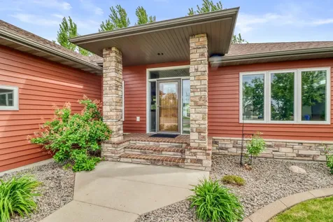 5831 Autumn Drive S Fargo ND 58104