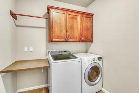 5831 Autumn Drive S Fargo ND 58104