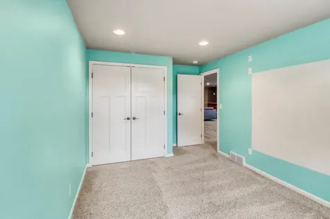 5831 Autumn Drive S Fargo ND 58104
