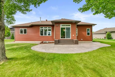5831 Autumn Drive S Fargo ND 58104