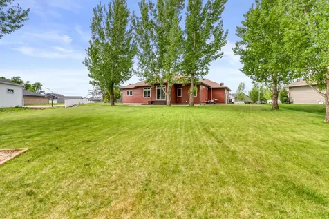 5831 Autumn Drive S Fargo ND 58104