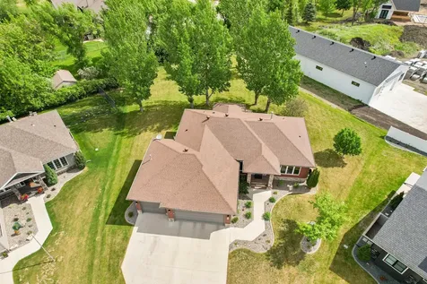 5831 Autumn Drive S Fargo ND 58104