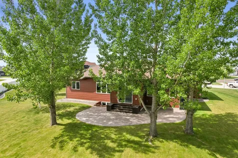 5831 Autumn Drive S Fargo ND 58104