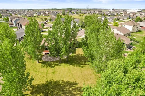 5831 Autumn Drive S Fargo ND 58104