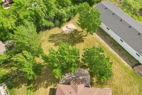 5831 Autumn Drive S Fargo ND 58104