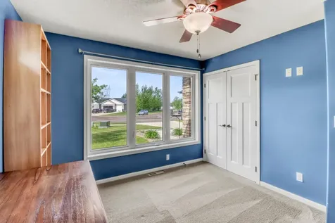 5831 Autumn Drive S Fargo ND 58104