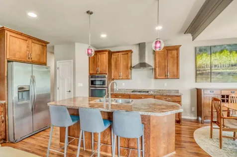 5831 Autumn Drive S Fargo ND 58104
