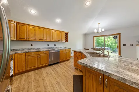 905 Brook Lane NE Owatonna MN 55060