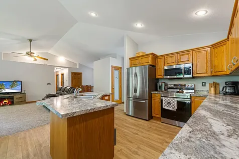 905 Brook Lane NE Owatonna MN 55060