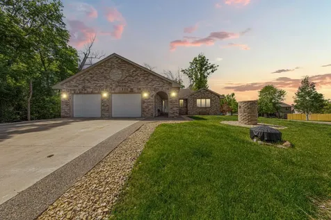 905 Brook Lane NE Owatonna MN 55060