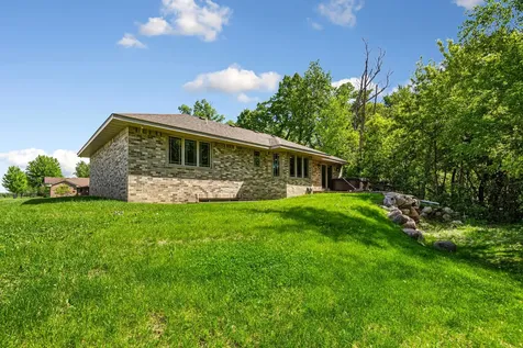 905 Brook Lane NE Owatonna MN 55060