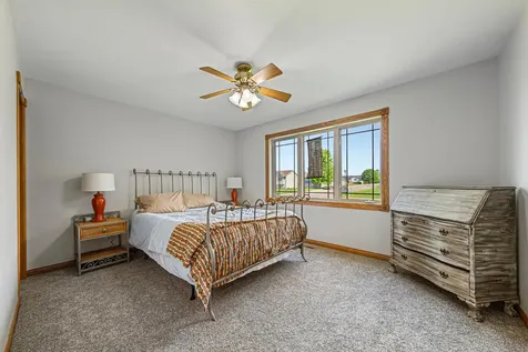 905 Brook Lane NE Owatonna MN 55060