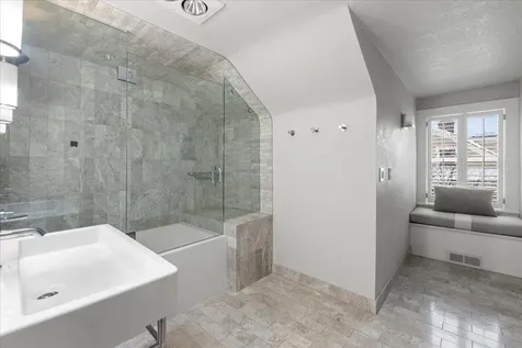1724 Summit Avenue Minneapolis MN 55403