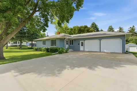 606 3rd Avenue S Raymond MN 56282