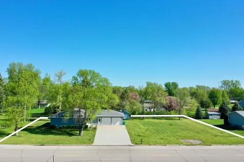 606 3rd Avenue S Raymond MN 56282