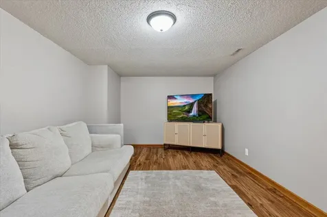 50105 75th Avenue Kenyon MN 55946