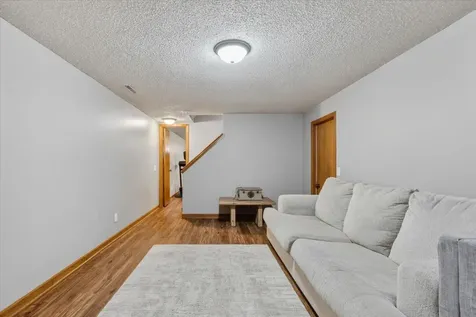50105 75th Avenue Kenyon MN 55946