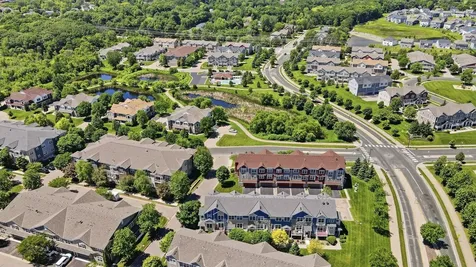 1842 Colonial Lane Chanhassen MN 55317
