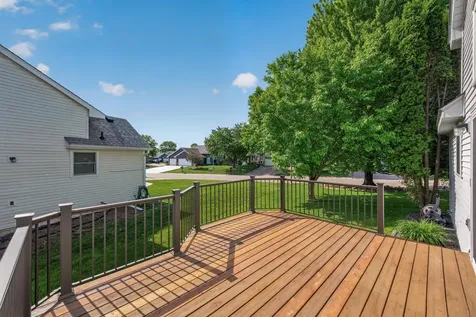 7457 54th Street N Oakdale MN 55128