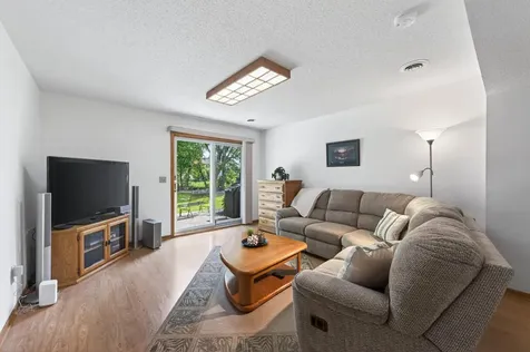 7457 54th Street N Oakdale MN 55128