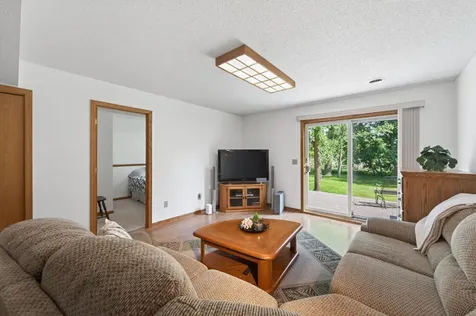 7457 54th Street N Oakdale MN 55128