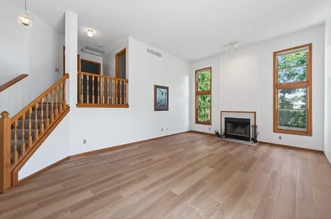 7457 54th Street N Oakdale MN 55128